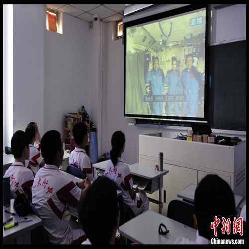 叶泽涛方怡梅全文免费阅读（草根之路叶泽涛全文免费阅读）